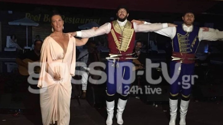 Ο κρητικός χορός της Βάνα Μπάρμπα στο γάμο του Στράτου Τζώρτζογλου – ΒΙΝΤΕΟ