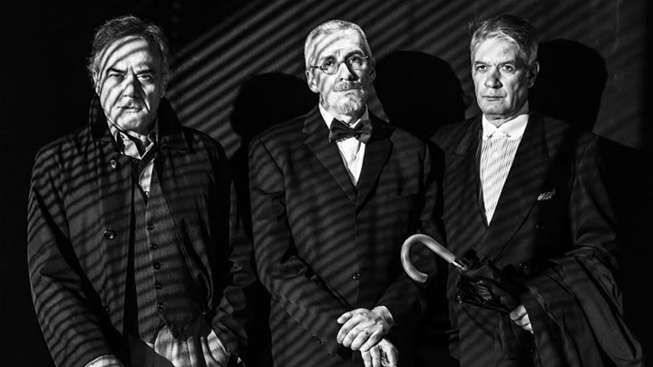 «10 Μικροί Νέγροι» – Οι πρώτες πόζες της παράστασης που ετοιμάζει η Εσκενάζι στο Νέο Ακάδημο