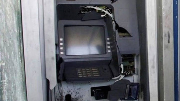 Ανατίναξαν ΑΤΜ στον Άγιο Δημήτριο