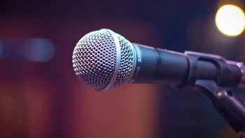 Έφυγε από τη ζωή γνωστός τραγουδιστής