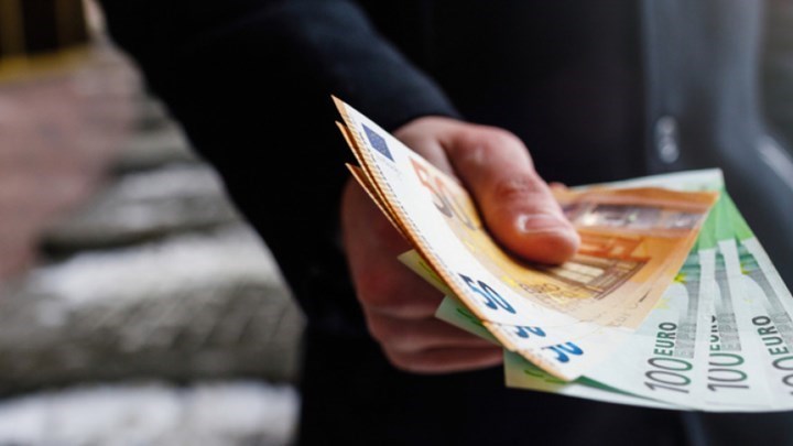 Εφάπαξ οικονομική ενίσχυση 1.000 ευρώ από τον ΟΑΕΔ – Ποιους αφορά