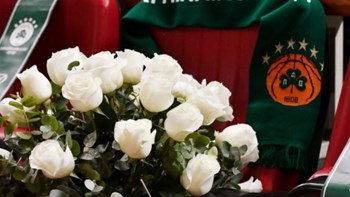 Συγκίνηση στο ΟΑΚΑ με την ανθοδέσμη στη θέση του Παύλου Γιαννακόπουλου