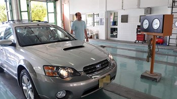 Περισσότερα από 1,5 εκατ. οχήματα και 700.000 μηχανές δεν έχουν περάσει την πόρτα των ΚΤΕΟ