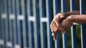 Σοκ στην Αυστραλία – Νεκρός στη φυλακή λόγω… υπερπληθυσμού – ΦΩΤΟ