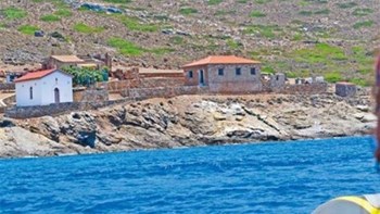 Ανοικτός διαγωνισμός για την κατεδάφιση των αυθαιρέτων στη Μακρόνησο