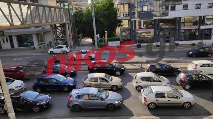 Κυκλοφοριακό κομφούζιο στην Αθήνα – Δείτε ποιοι δρόμοι είναι μποτιλιαρισμένοι