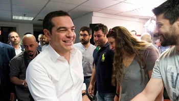 Τσίπρας κατά Μητσοτάκη: Να αφήσουμε πίσω την κουλτούρα ανοχής στην ασυδοσία και την παραβατικότητα