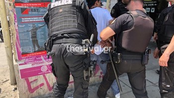 «Ξάφρισαν» φορτηγό και στη συνέχεια επιτέθηκαν σε αστυνομικούς