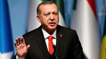 Προκλητικός ο Ερντογάν:  Δεν θα καταφέρετε να συλλάβετε το πλήρωμα του «Πορθητή» – Οι ένοπλες δυνάμεις είναι εκεί