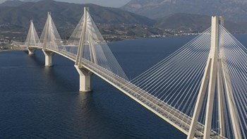 Ποδηλάτης έπεσε από τη γέφυρα Ρίου -Αντιρρίου