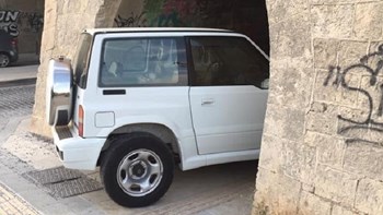 Πάρκαρε σε πεζόδρομο του Ηρακλείου – ΦΩΤΟ