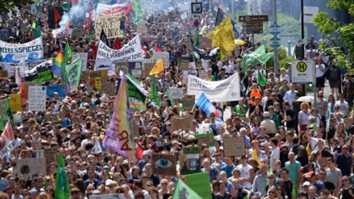 Μαζική κινητοποίηση στη Γερμανία ενάντια στον άνθρακα