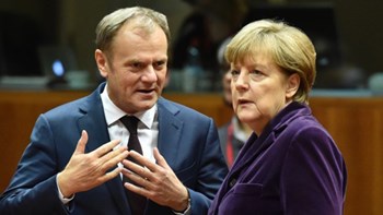 Ανησυχούν Μέρκελ και Τουσκ για την ένταση ανάμεσα σε ΗΠΑ και Ιράν