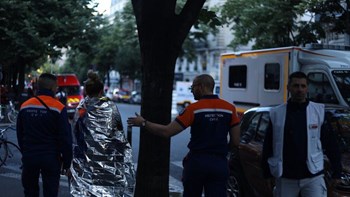 Τραγωδία στο Παρίσι: Τρεις νεκροί από φωτιά σε πολυκατοικία – Ο ένας πήδηξε από το παράθυρο για να σωθεί – ΒΙΝΤΕΟ