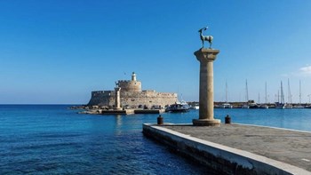 Μεγάλη περιπέτεια για εννιάχρονη που θα ταξίδευε από Ηράκλειο προς Σάμο: Οι γονείς καταγγέλλουν ότι την “άφησαν” μόνη στο αεροδρόμιο της Ρόδου