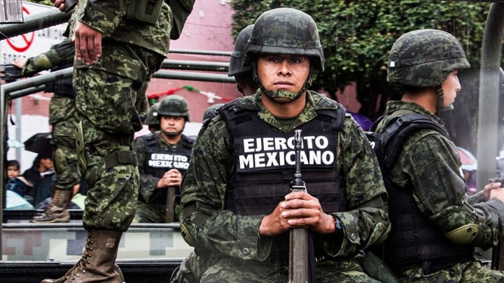 Δυνάμεις της μεξικανικής Εθνοφρουράς αναπτύχθηκαν στα βόρεια σύνορα της χώρας