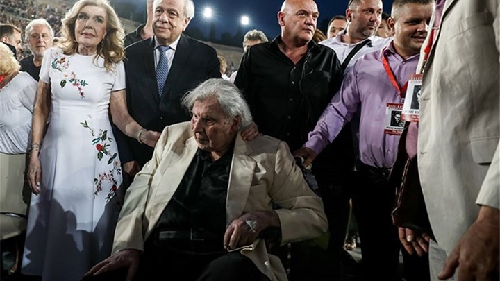 Μεγάλη συναυλία του Μίκη Θεοδωράκη στο Καλλιμάρμαρο παρουσία Προκόπη Παυλόπουλου