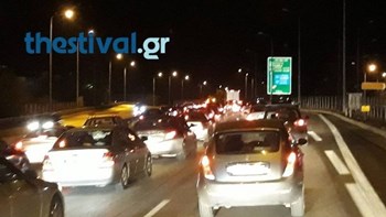 Πτώση δέντρου προκάλεσε μεγάλο μποτιλιάρισμα στη Θεσσαλονίκη