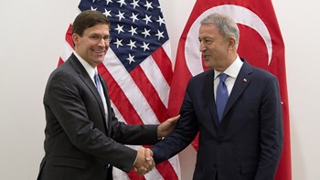 Έσπερ προς Ακάρ: Αν δεχθείτε τους S-400, δεν μπορείτε να έχετε F35