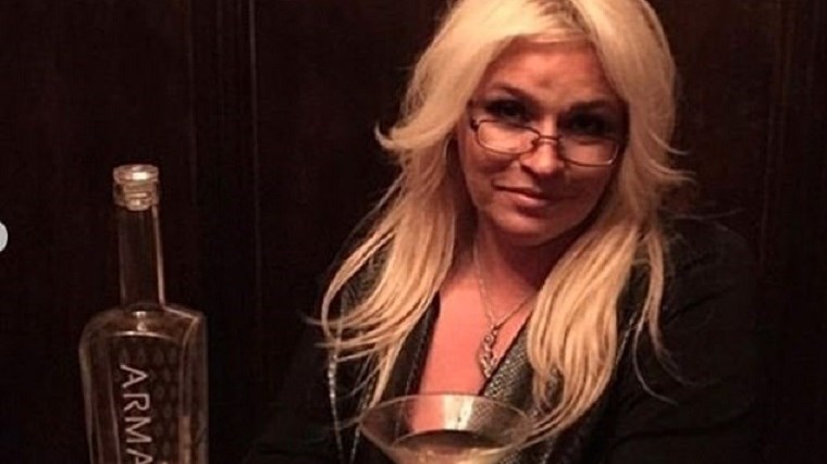 Δύσκολες ώρες για τον Ντουέιν Ντογκ Τσάπμαν – Πέθανε η γυναίκα του – ΦΩΤΟ – BINTEO