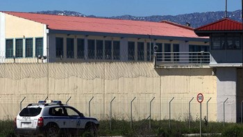 Νέα καταγγελία για ξυλοδαρμό σε φυλακές: Κρατούμενος γρονθοκόπησε σωφρονιστικό στα Τρίκαλα