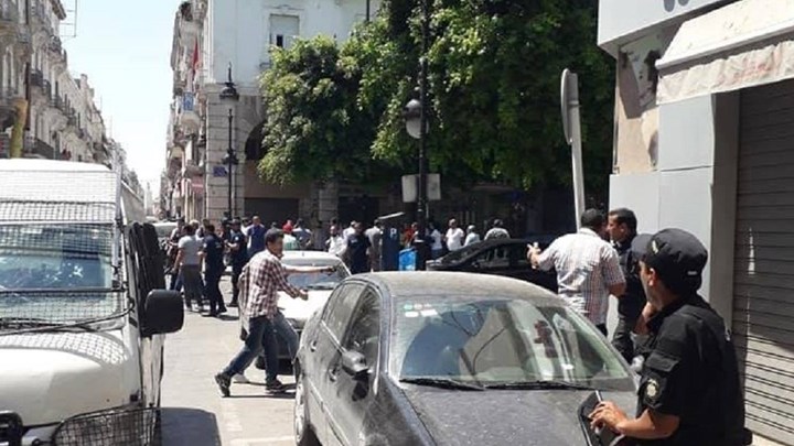 Και δεύτερη επίθεση αυτοκτονίας στην Τυνησία – Τέσσερις τραυματίες