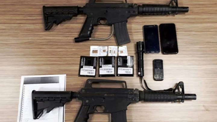 Σκηνές Άγριας Δύσης στη Σαλαμίνα – Καταστηματάρχης δεν έδωσε λεφτά σε μπράβους για “προστασία” και έβγαλαν όπλα