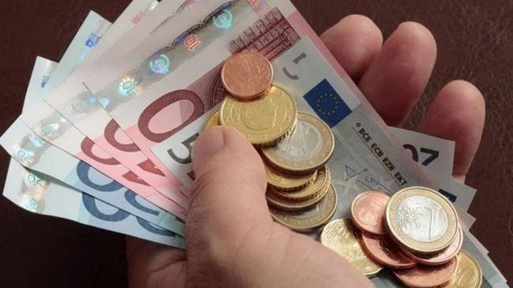 Σήμερα καταβάλλεται το Κοινωνικό Εισόδημα Αλληλεγγύης σε 258.482 δικαιούχους