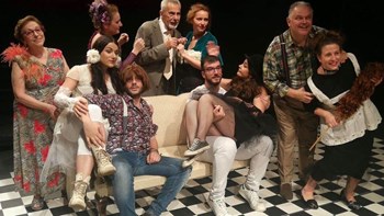 Αυλαία και πάμε στο… Φιόρο του Λεβάντε