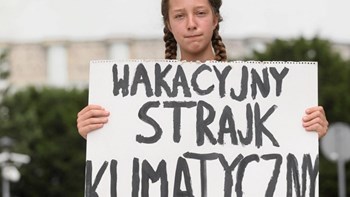 Και η 13χρονη Ίνγκα στη μάχη για την κλιματική αλλαγή – Διαμαρτυρία μπροστά στο κοινοβούλιο της Πολωνίας
