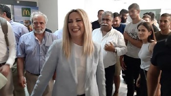 Το μήνυμα της Φώφης Γεννηματά κατά την άφιξή της στο Ηράκλειο – ΦΩΤΟ