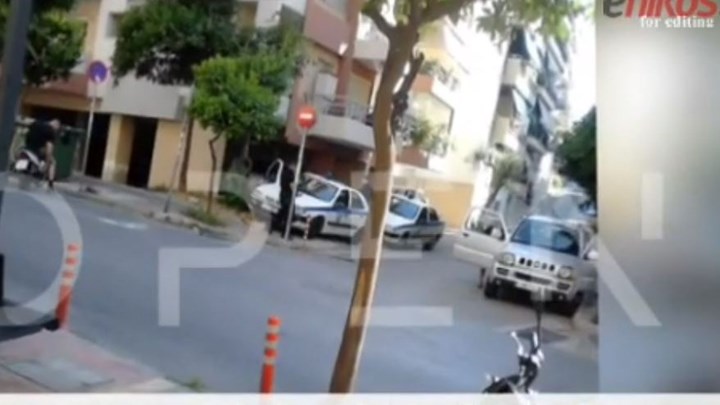 Τροχαίο με περιπολικό – Έπεσε σε μάντρα γιατί δεν έπιαναν τα φρένα – ΒΙΝΤΕΟ