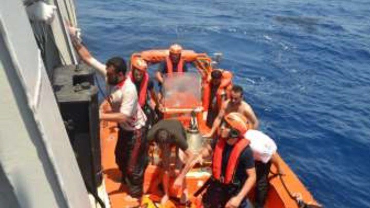 Εντοπισμός και διάσωση 13 μεταναστών στην Κάρπαθο – Δύο συλλήψεις
