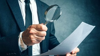 Επιχείρηση “Καταιγίδα στο Αιγαίο” από την ΑΑΔΕ: Μεταμφιέσεις εφοριακών και drones στη μάχη κατά της φοροδιαφυγής