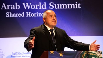 Μπορίσοφ: Συνδυασμός Τίμερμανς στην Κομισιόν και Βέμπερ στο ΕΚ είναι ο μόνος που μπορεί να περπατήσει