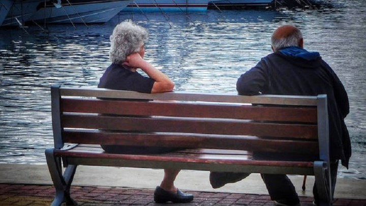 Στοιχεία-σοκ για το δημογραφικό: Η Ελλάδα γίνεται χώρα γερόντων – Το 22% είναι άνω των 65 ετών
