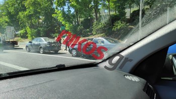 Τροχαίο στην Αττική Οδό – ΦΩΤΟ αναγνώστη