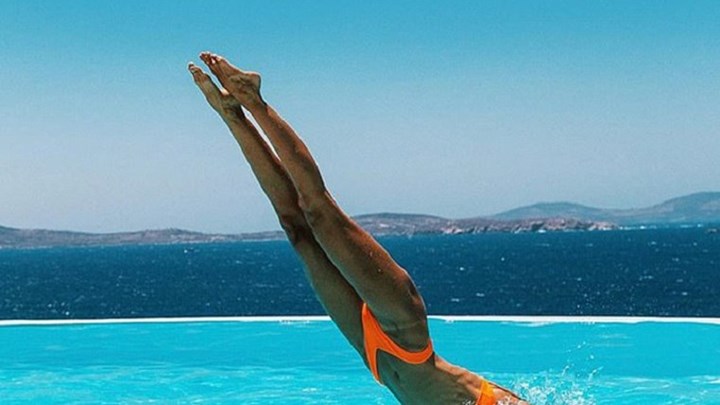 Η Βραζιλιάνα καλλονή έβαλε “φωτιά” στο instagram με νέες φωτογραφίες από τη Μύκονο