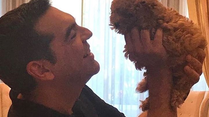 Τσίπρας: Οι στιγμές με τα παιδιά του, το νέο “μέλος” της οικογένειας, οι φοβίες και το Casa de Papel