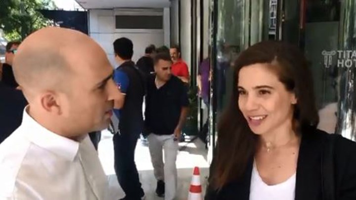 Η υποψήφια της ΝΔ Κορίνα Δαμουλιάνου καταγγέλλει ότι δέχθηκε επίθεση στα Εξάρχεια – ΒΙΝΤΕΟ