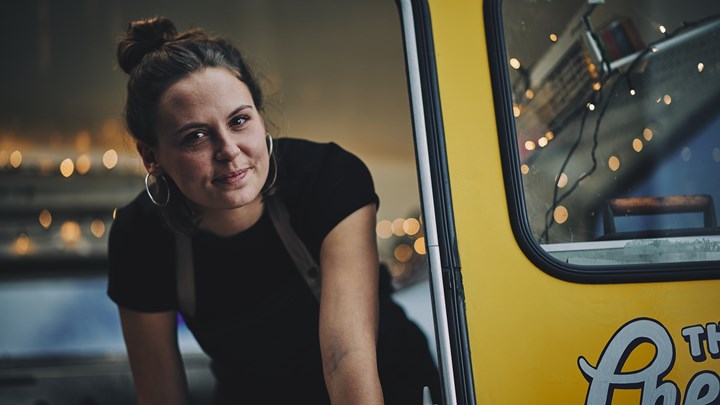 #NEVERSETTLE: Η Coca-Cola οραματίζεται ένα διαφορετικό μέλλον, που τα πάντα ξεκινούν από τους ανθρώπους