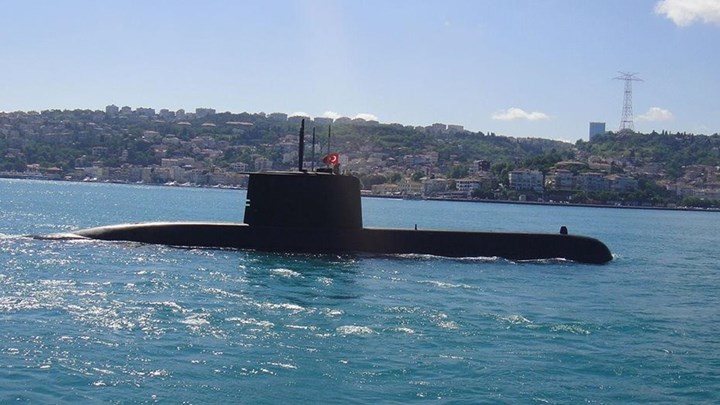Το τουρκικό υποβρύχιο Gur S-357 αγκυροβόλησε στην Κερύνεια