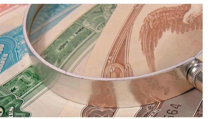 Bloomberg: Οι επενδυτές ομολόγων γίνονται “πλούσιοι” στην Ελλάδα