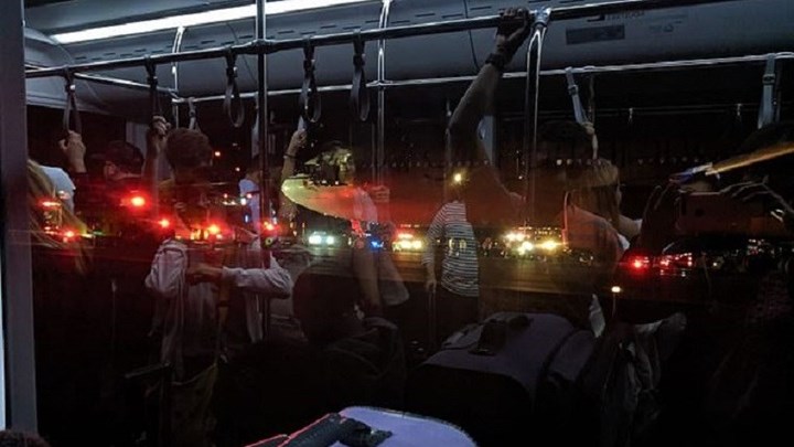 Τρόμος στον αέρα – Εξερράγη φορτιστής και ξέσπασε φωτιά στο αεροσκάφος – ΦΩΤΟ – ΒΙΝΤΕΟ