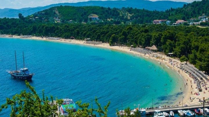 Στη Σκιάθο για διακοπές η πριγκίπισσα του Μαρόκου και ο διάδοχος του θρόνου