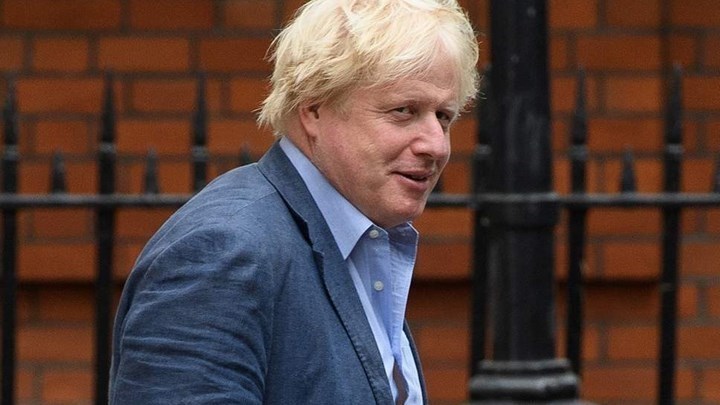 Ο Μπόρις Τζόνσον μιλά αρχαία ελληνικά στο σπίτι του