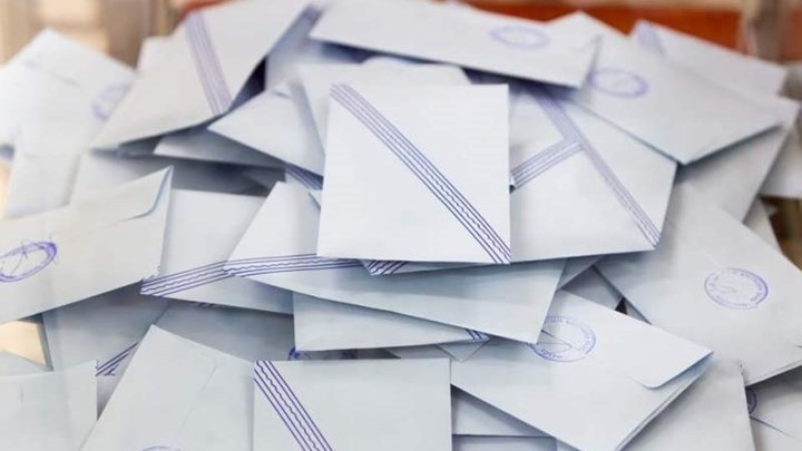 Με πυραυλάκατο του Πολεμικού Ναυτικού μεταβαίνουν οι εκλογείς στο Καστελλόριζο