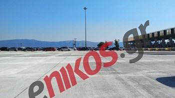 Ουρές σχηματίζουν τα αυτοκίνητα στα διόδια Ελευσίνας – ΤΩΡΑ – ΦΩΤΟ αναγνώστη