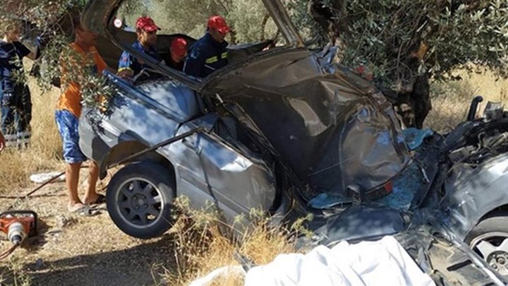 Τρομακτικό δυστύχημα στη Ρόδο – Αυτοκίνητο καρφώθηκε σε δέντρο – Σοκάρουν οι εικόνες – ΦΩΤΟ