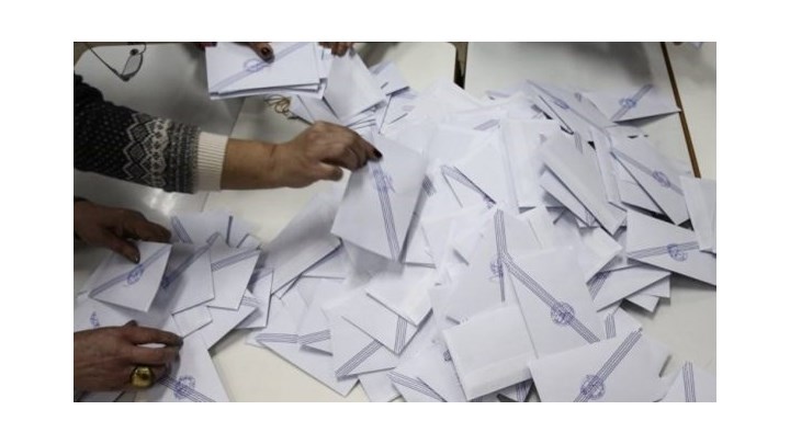 «Καραμπόλα» στις έδρες της Αχαΐας: Η ΝΔ «βγάζει» 4 και παίρνει μια από το ΜέΡΑ25